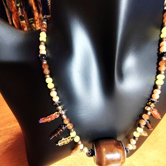 Handmade 14" choker, Glass Beaded "Fringe" boho/artisan Necklace. SHIPS FREE - Picture 3 of 10